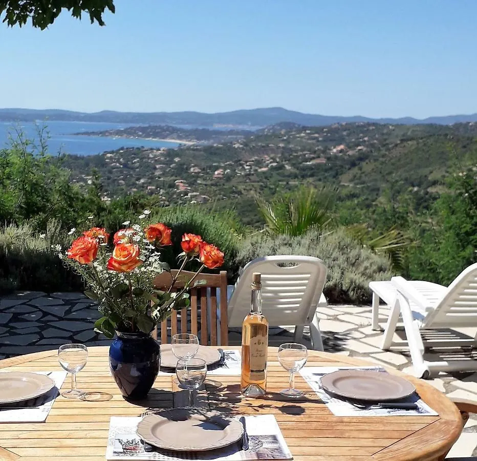 Beautiful Gulf Of St Tropez Mazet With Large Terrace, Private Area contacts