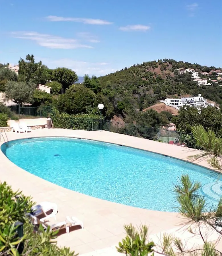 Beautiful Gulf Of St Tropez Mazet With Large Terrace, Private Area Apartment Roquebrune-sur-Argens 0*,  France