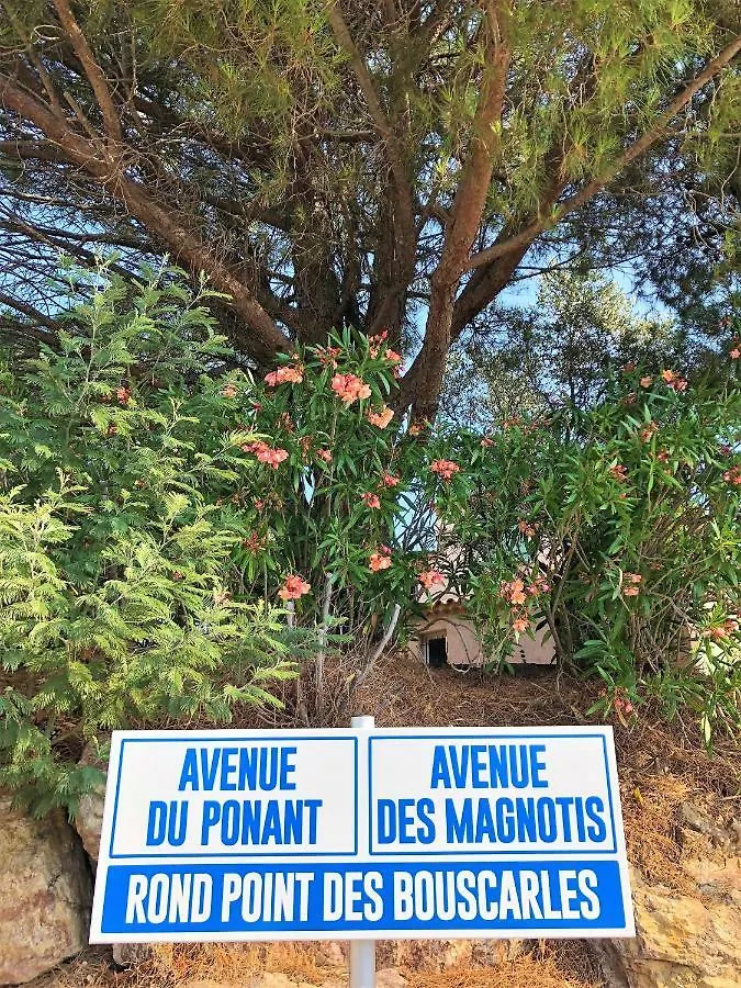Beautiful Gulf Of St Tropez Mazet With Large Terrace, Private Area Apartment Roquebrune-sur-Argens