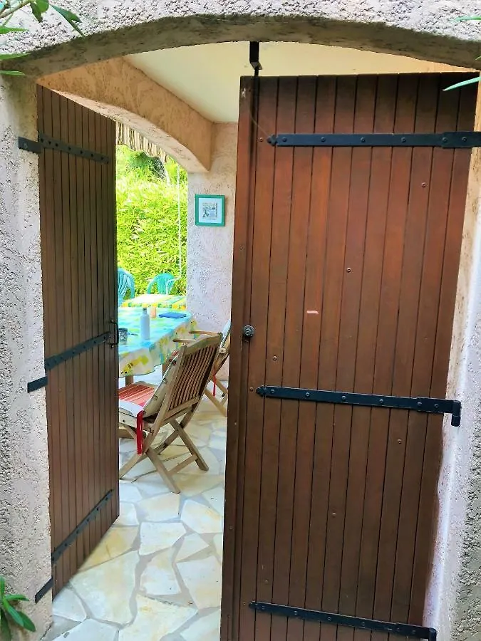 Beautiful Gulf Of St Tropez Mazet With Large Terrace, Private Area Apartment Roquebrune-sur-Argens 0*,